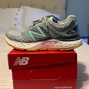 New Balance womens running 680